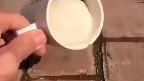 神奇!!这咖啡居然倒不掉